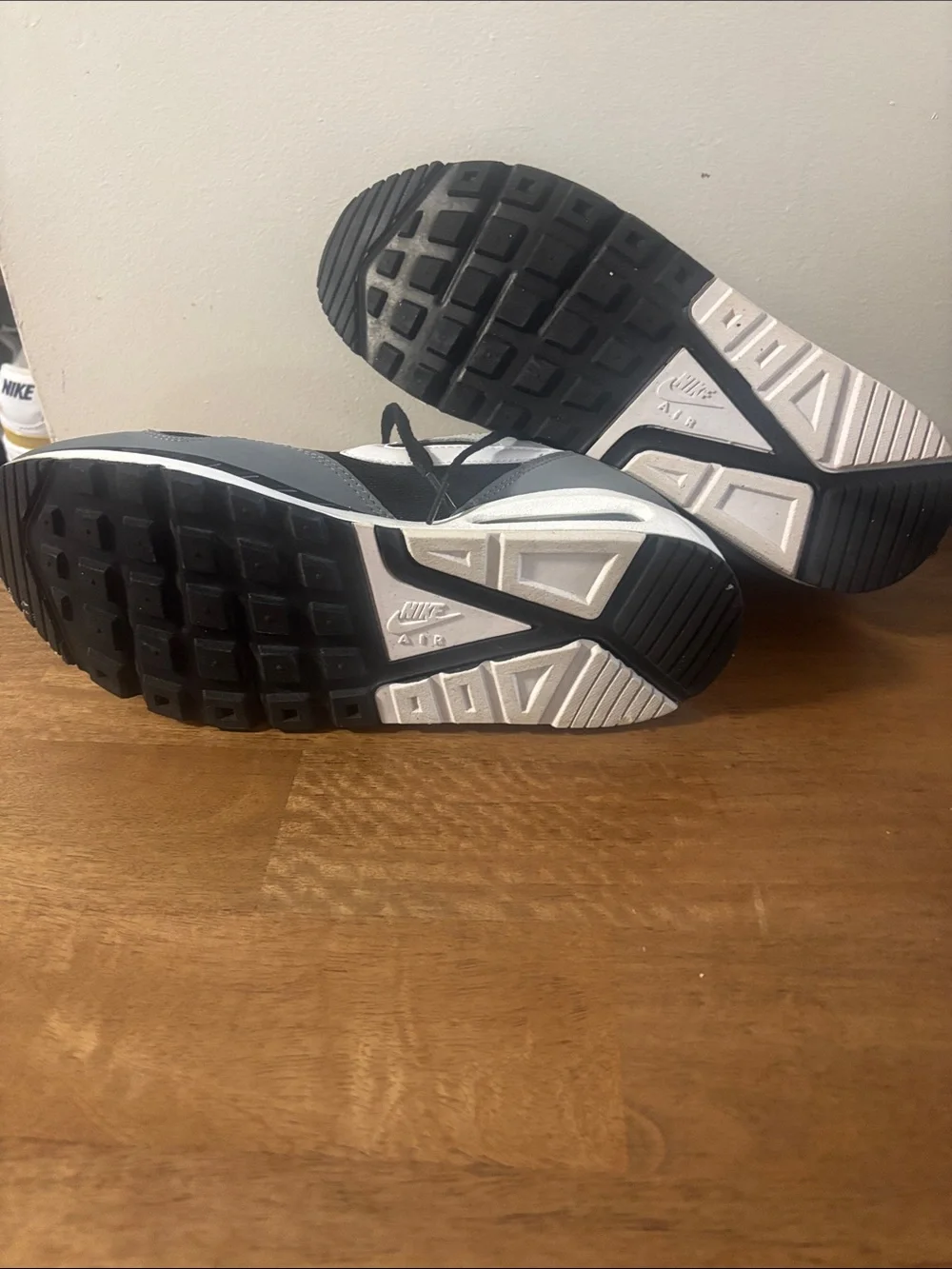 Nike Men’s Air Max Sneakers - Black, Gray, White size 10